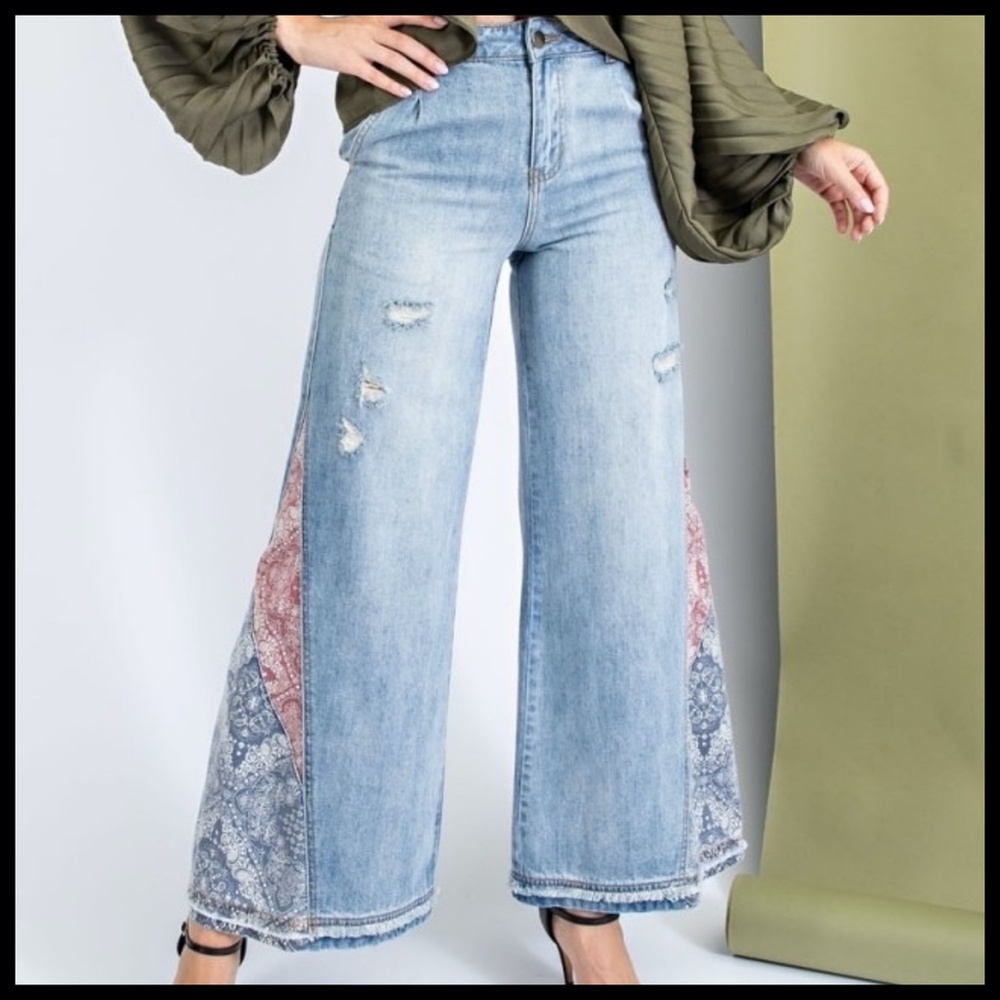EASEL “I Got A Feeling” Light Denim Boyfriend Jeans Patchwork Details Flared Leg - Picture 12 of 14